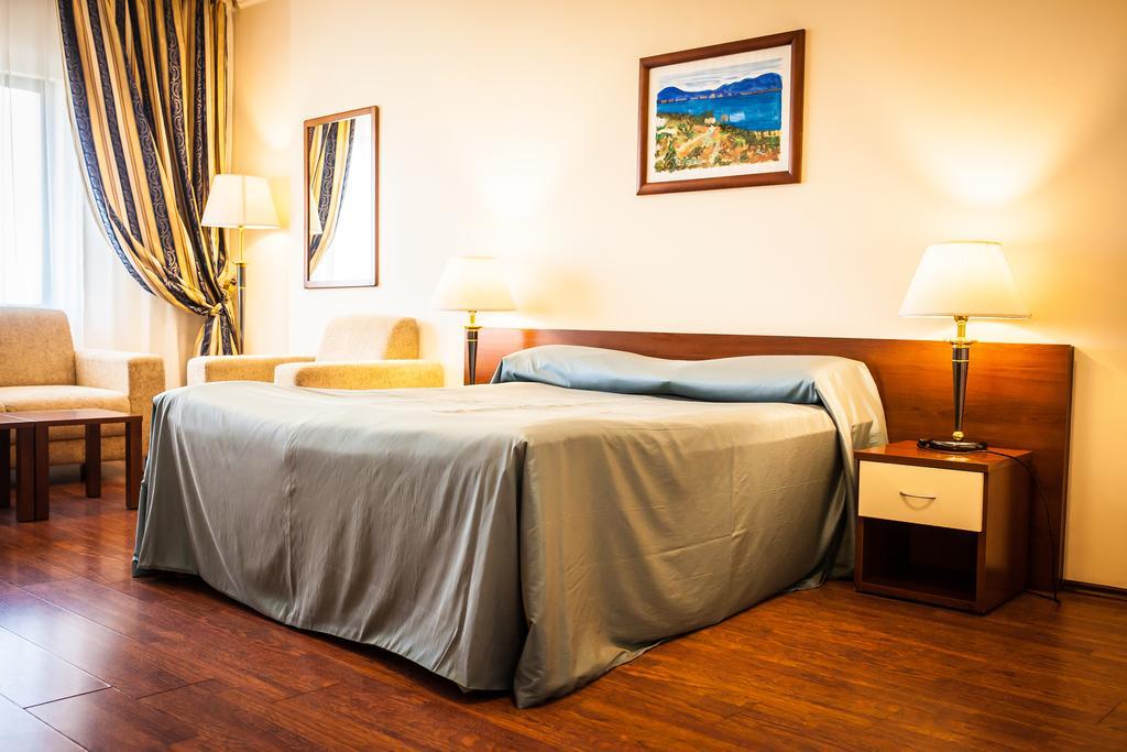 Europa Residence Atyraū 외부 사진