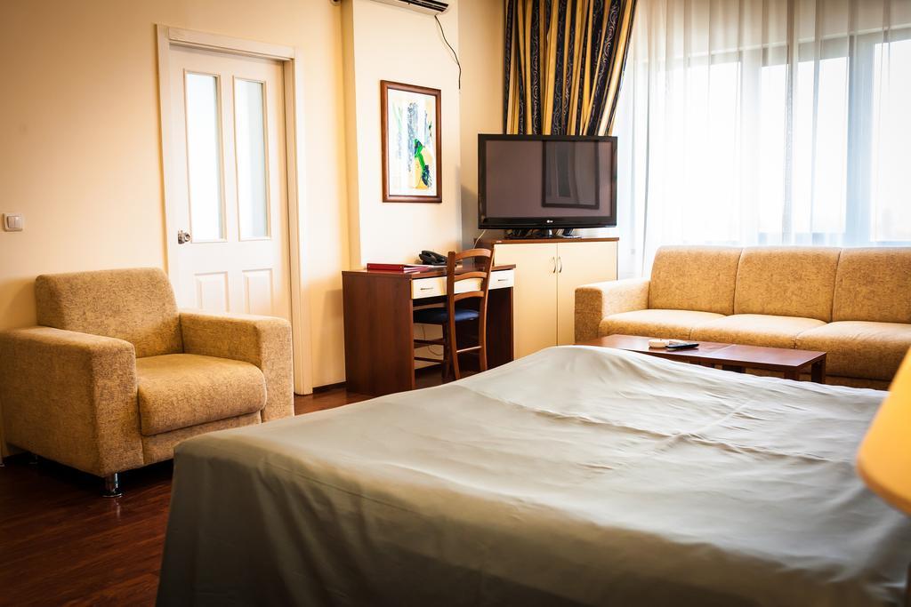 Europa Residence Atyraū 외부 사진